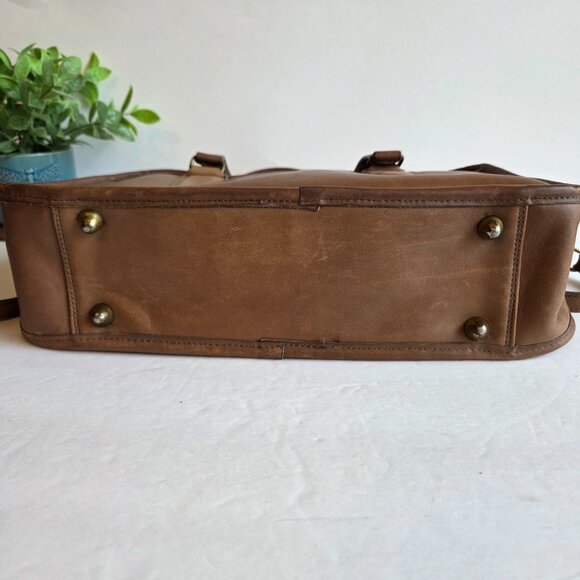 EUC & HTF Vintage Coach Skinny Flight Bag (#9706) in Putty - Picture 6 of 15